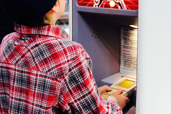 网络赌博真人游戏